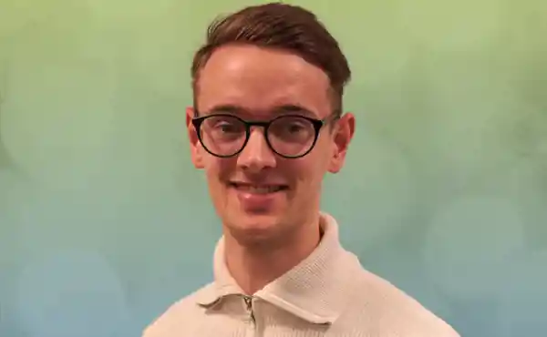 Portret van Student Consultant alumni Jules Meijer